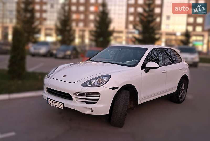Внедорожник / Кроссовер Porsche Cayenne 2012 в Черновцах