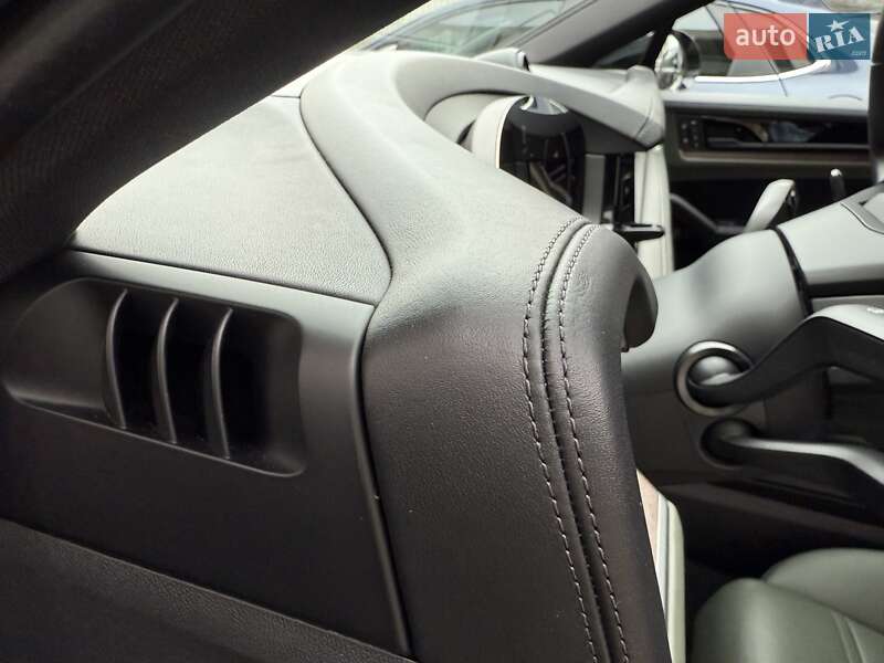 Позашляховик / Кросовер Porsche Cayenne 2024 в Києві