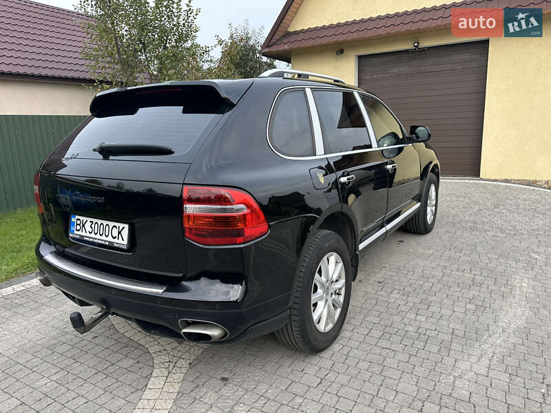 Внедорожник / Кроссовер Porsche Cayenne 2009 в Вараше