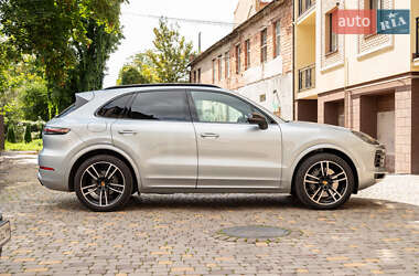 Внедорожник / Кроссовер Porsche Cayenne 2020 в Коломые
