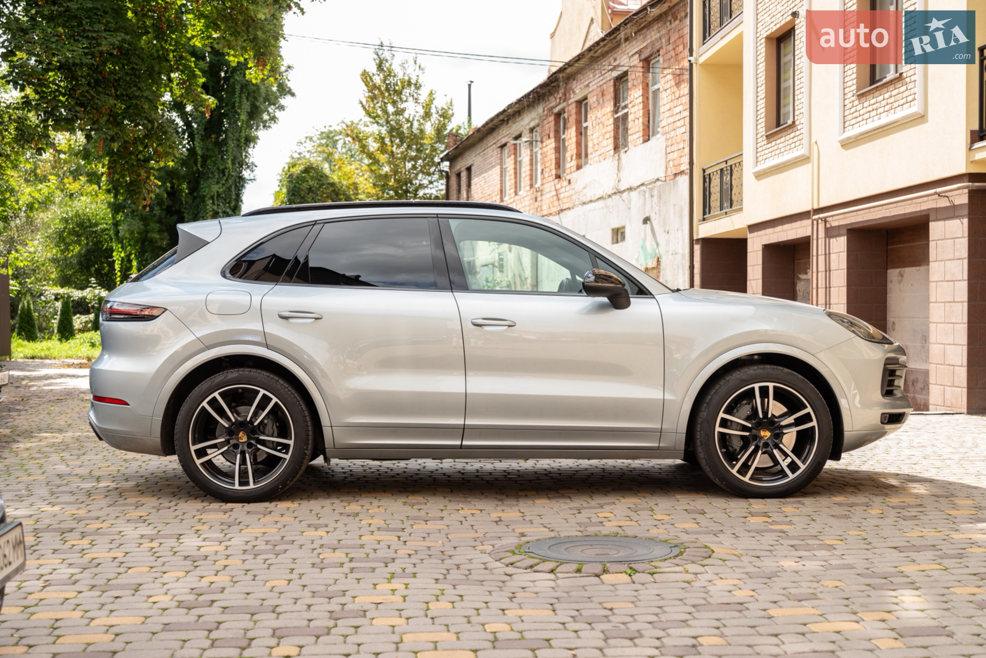 2020 Porsche Cayenne - мініатюра 4