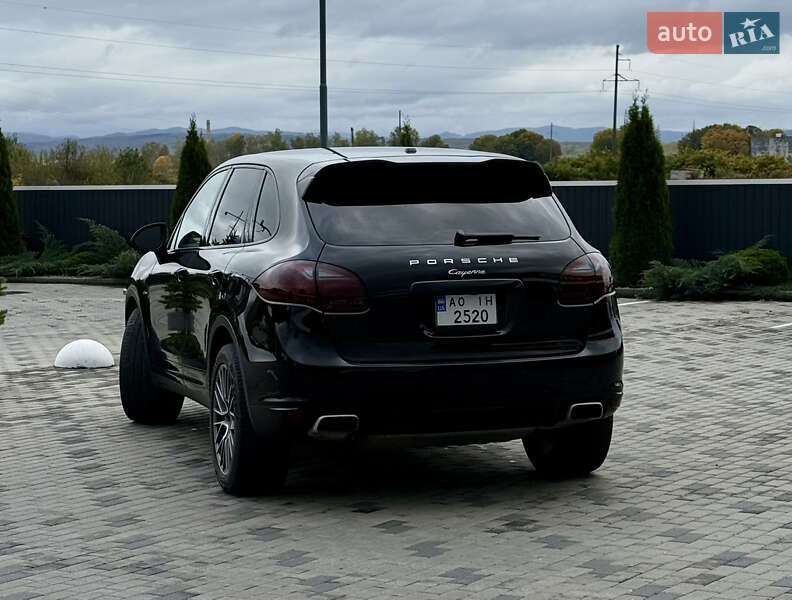 Позашляховик / Кросовер Porsche Cayenne 2013 в Хусті