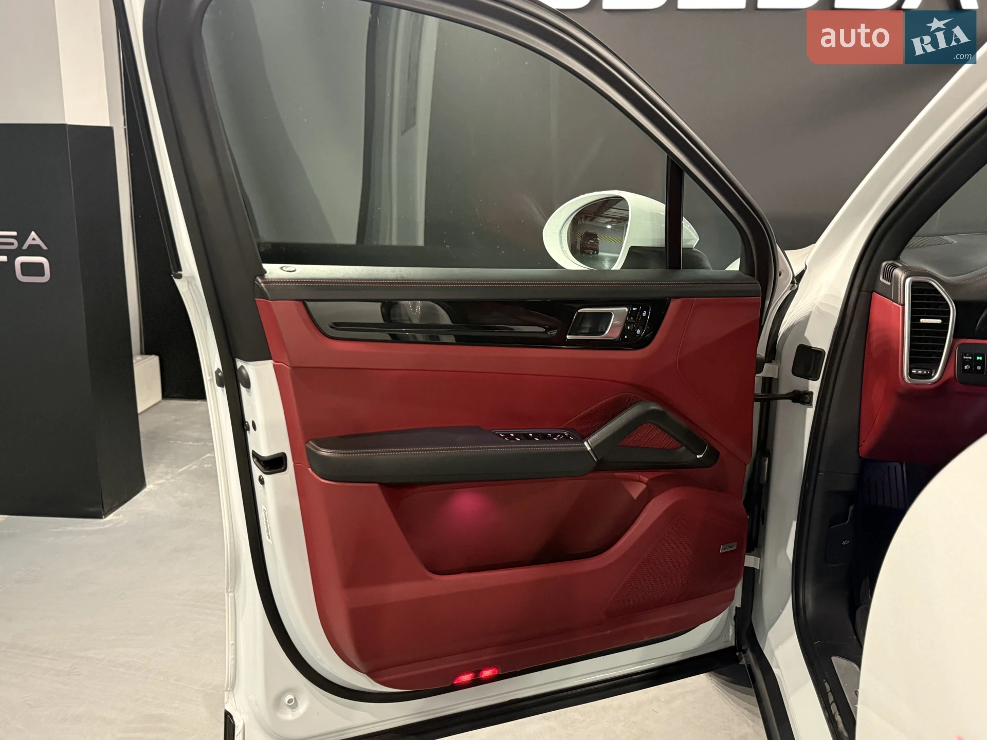 2021 Porsche Cayenne - мініатюра 16