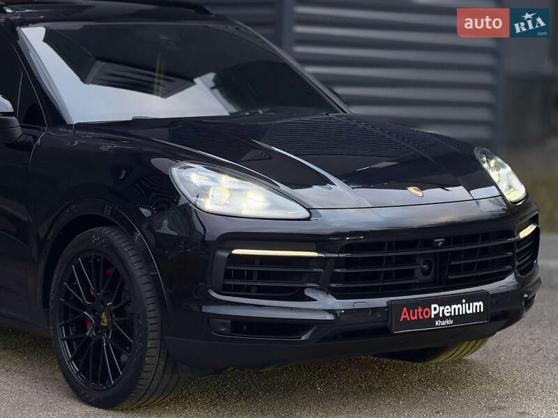 Позашляховик / Кросовер Porsche Cayenne 2017 в Харкові