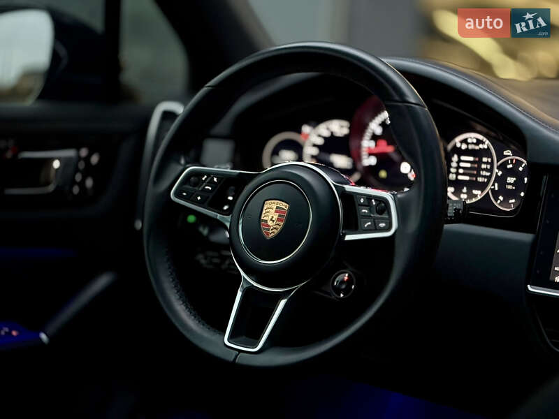 Позашляховик / Кросовер Porsche Cayenne 2017 в Харкові