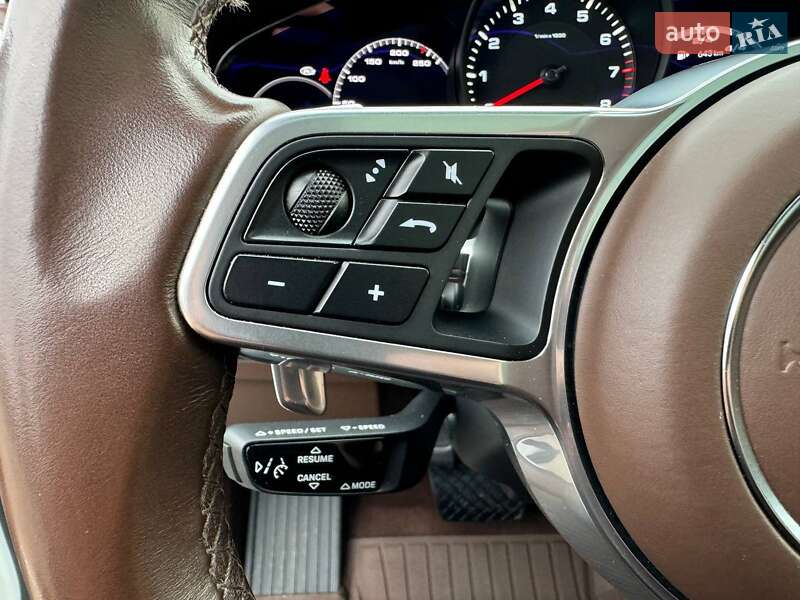 Позашляховик / Кросовер Porsche Cayenne 2021 в Києві