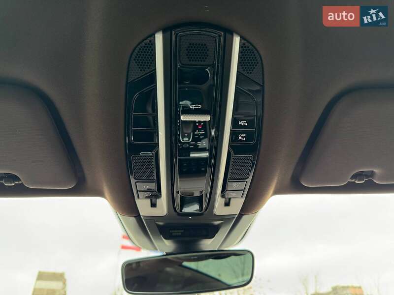 Позашляховик / Кросовер Porsche Cayenne 2021 в Києві