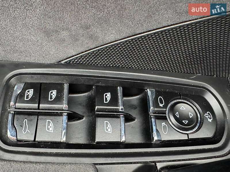 Позашляховик / Кросовер Porsche Cayenne 2012 в Києві фото 16 Позашляховик / Кросовер Porsche Cayenne 2012 в Києві