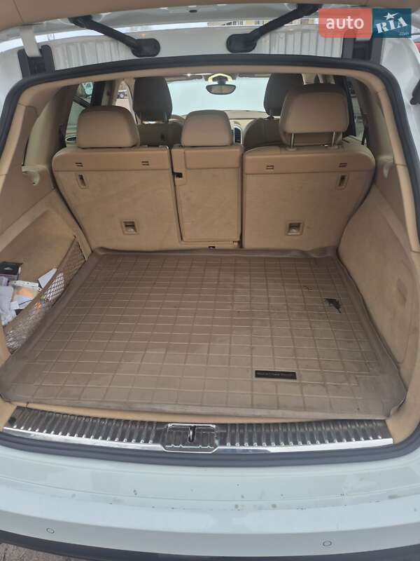 Внедорожник / Кроссовер Porsche Cayenne 2014 в Киеве