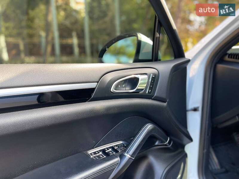 Позашляховик / Кросовер Porsche Cayenne 2014 в Миколаєві фото 19 Позашляховик / Кросовер Porsche Cayenne 2014 в Миколаєві