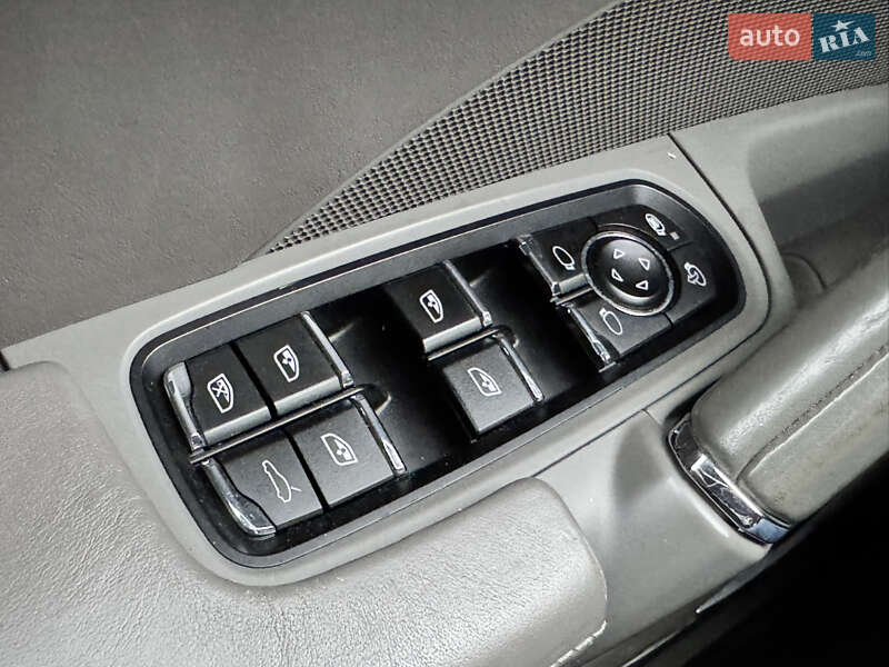 Внедорожник / Кроссовер Porsche Cayenne 2010 в Киеве фото 12 Внедорожник / Кроссовер Porsche Cayenne 2010 в Киеве