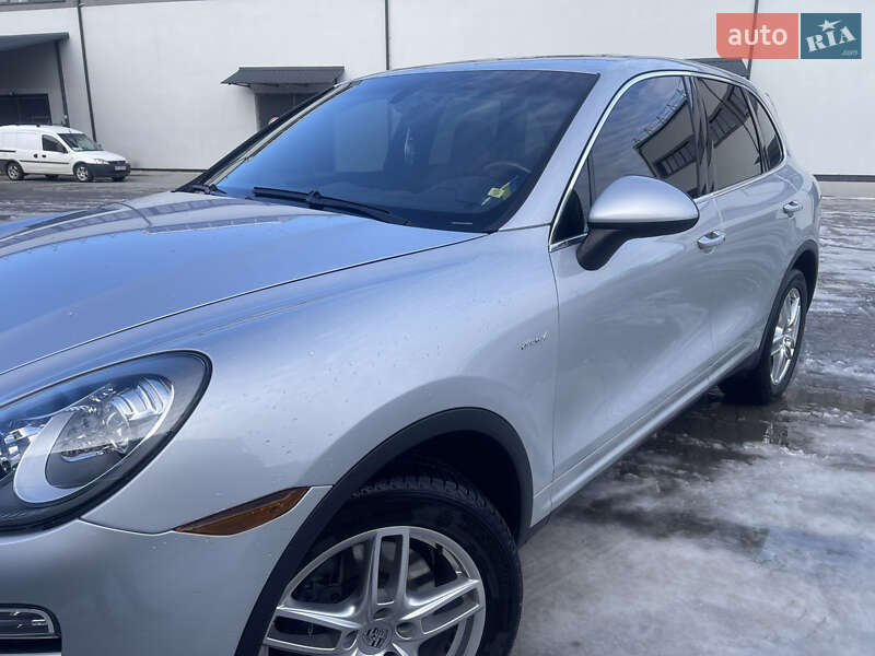 Позашляховик / Кросовер Porsche Cayenne 2013 в Бориславі