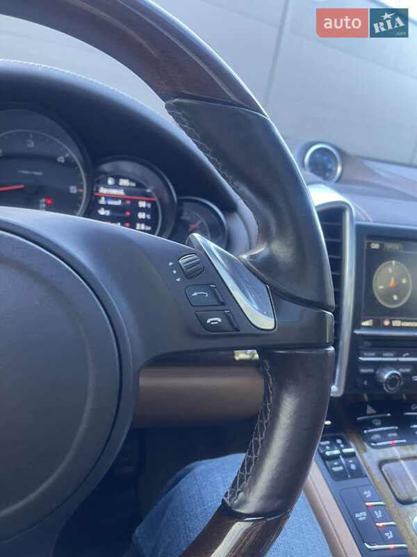 Позашляховик / Кросовер Porsche Cayenne 2013 в Бориславі