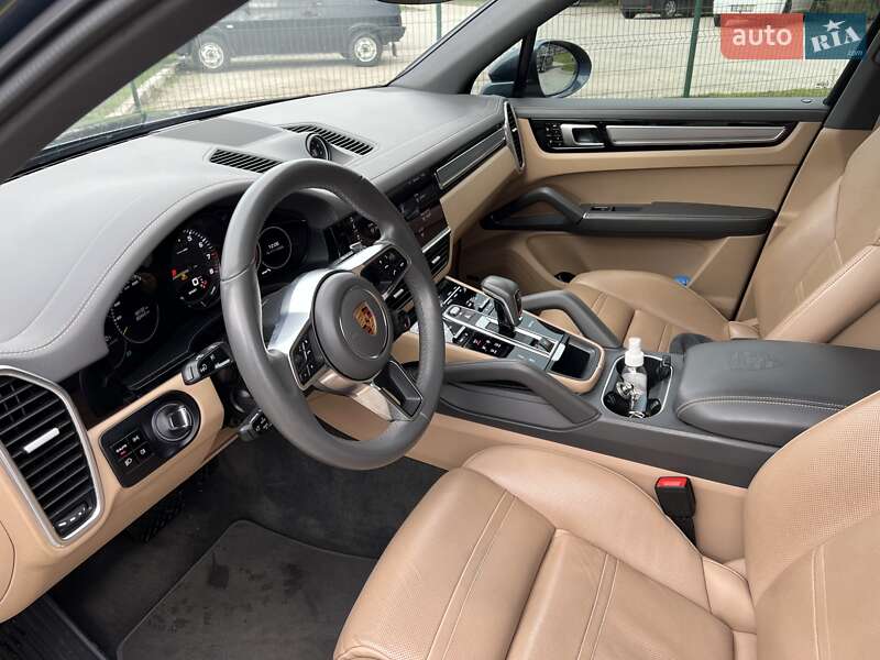 Внедорожник / Кроссовер Porsche Cayenne 2018 в Днепре фото 7 Внедорожник / Кроссовер Porsche Cayenne 2018 в Днепре