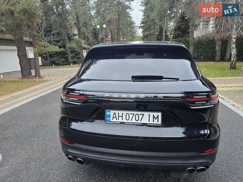 Позашляховик / Кросовер Porsche Cayenne 2017 в Вишгороді