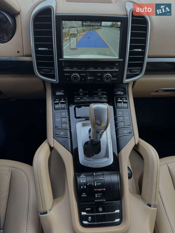 Позашляховик / Кросовер Porsche Cayenne 2016 в Дніпрі фото 4 Позашляховик / Кросовер Porsche Cayenne 2016 в Дніпрі