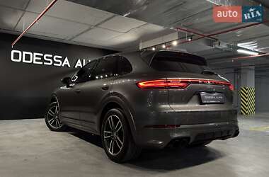 Позашляховик / Кросовер Porsche Cayenne 2018 в Одесі