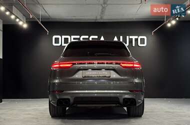 Позашляховик / Кросовер Porsche Cayenne 2018 в Одесі
