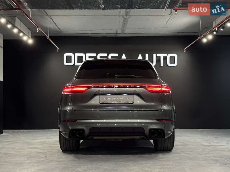 Внедорожник / Кроссовер Porsche Cayenne 2018 в Одессе