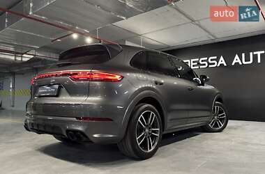 Позашляховик / Кросовер Porsche Cayenne 2018 в Одесі