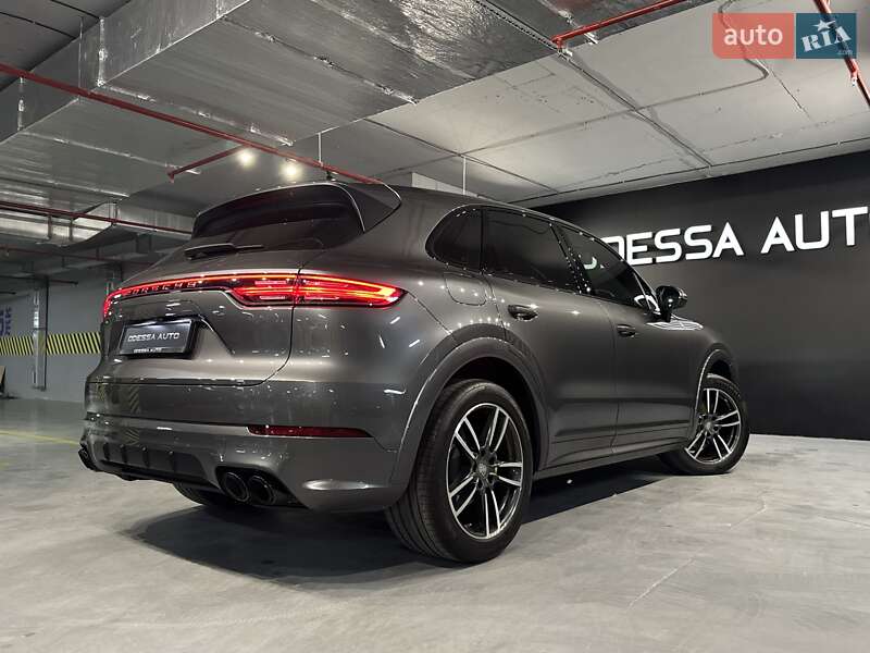 Внедорожник / Кроссовер Porsche Cayenne 2018 в Одессе