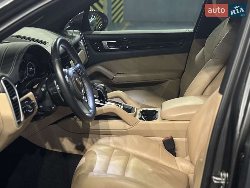 Внедорожник / Кроссовер Porsche Cayenne 2018 в Одессе