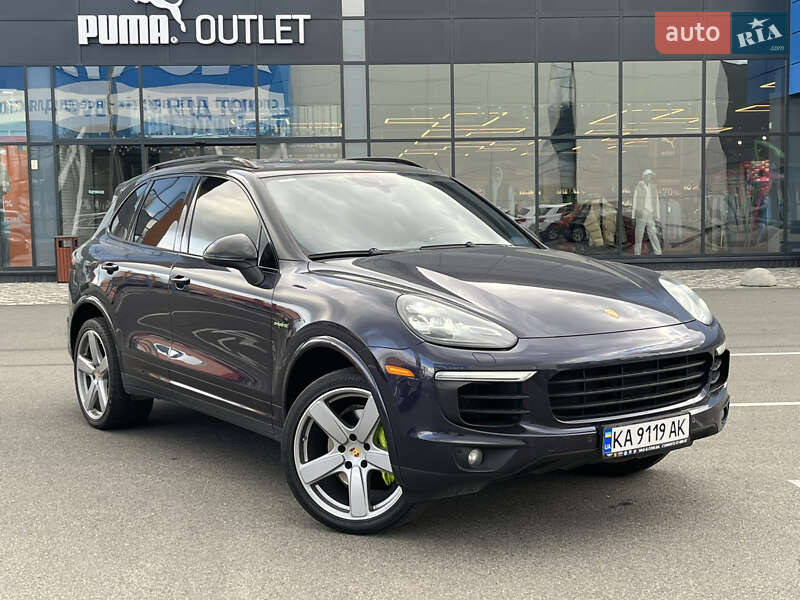 Внедорожник / Кроссовер Porsche Cayenne 2016 в Киеве