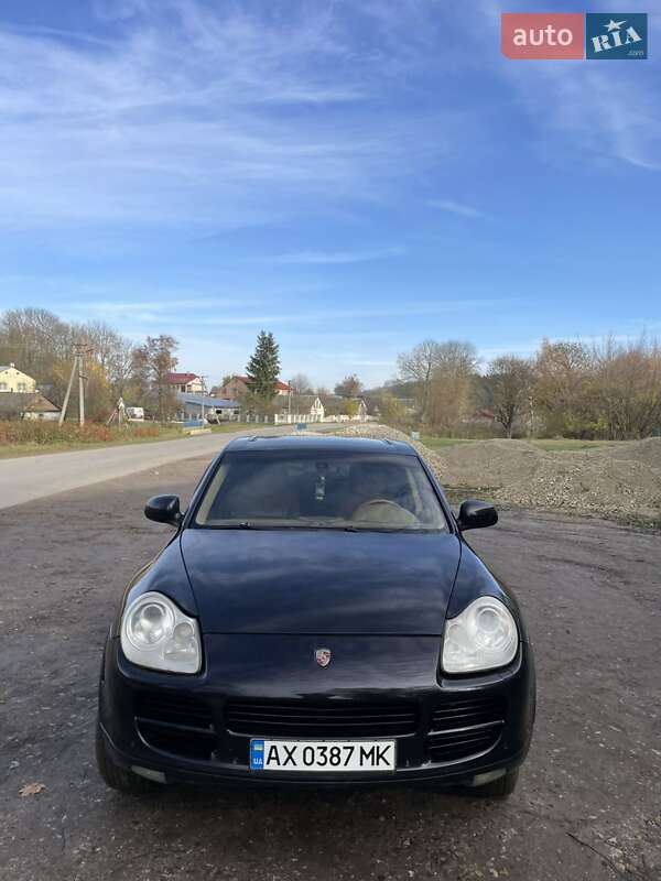 Позашляховик / Кросовер Porsche Cayenne 2004 в Шумську