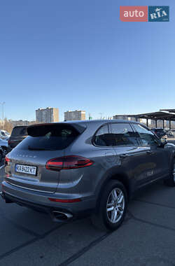 Внедорожник / Кроссовер Porsche Cayenne 2015 в Киеве