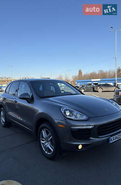 Внедорожник / Кроссовер Porsche Cayenne 2015 в Киеве