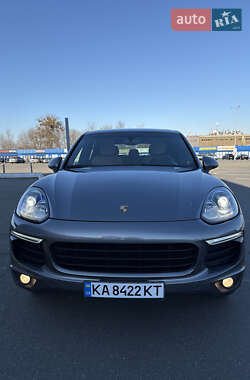 Внедорожник / Кроссовер Porsche Cayenne 2015 в Киеве