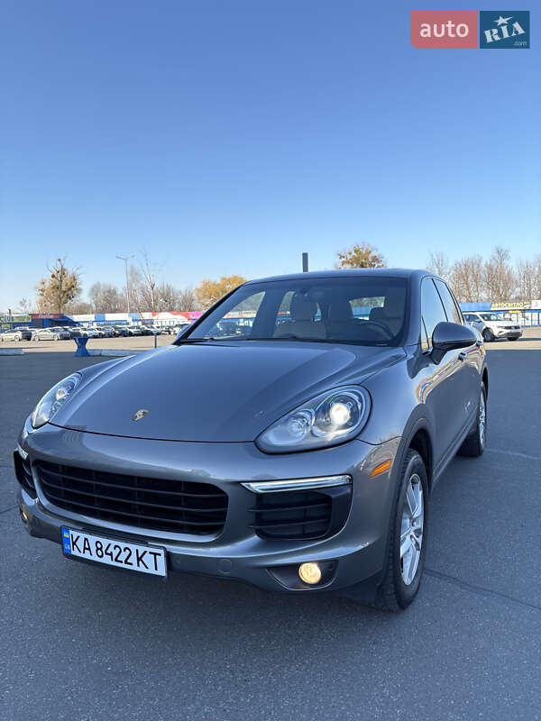 Внедорожник / Кроссовер Porsche Cayenne 2015 в Киеве