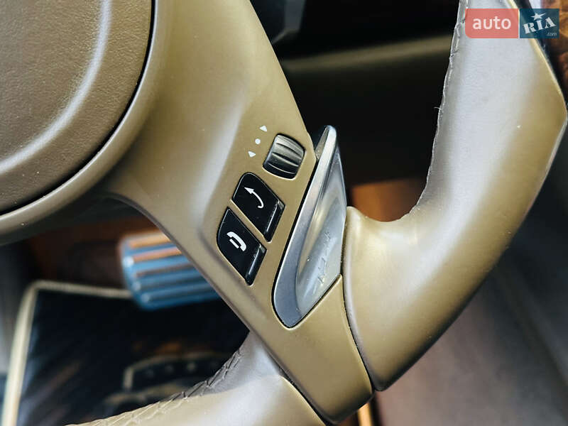 Позашляховик / Кросовер Porsche Cayenne 2012 в Харкові