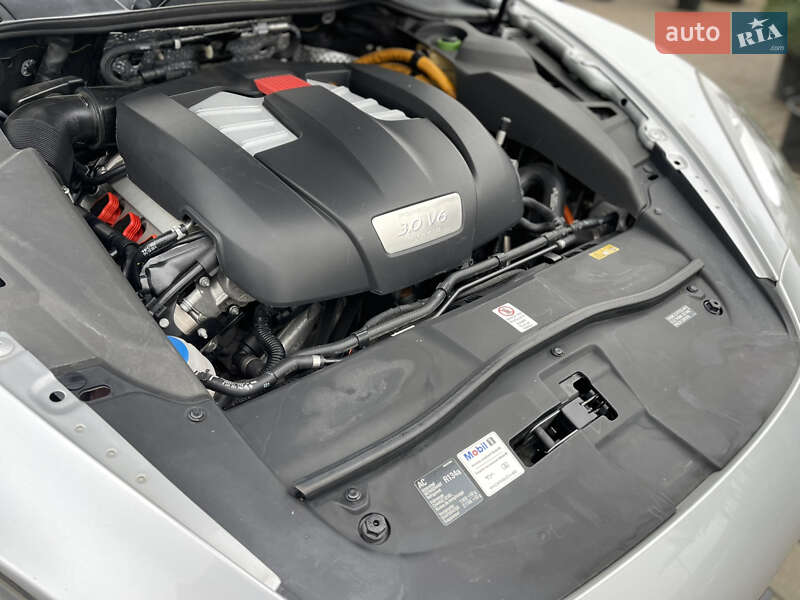 Внедорожник / Кроссовер Porsche Cayenne 2014 в Луцке