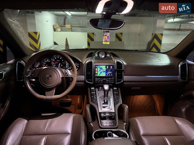 Внедорожник / Кроссовер Porsche Cayenne 2012 в Днепре