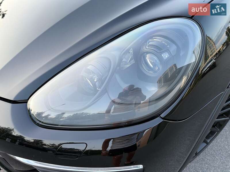 Позашляховик / Кросовер Porsche Cayenne 2017 в Дніпрі