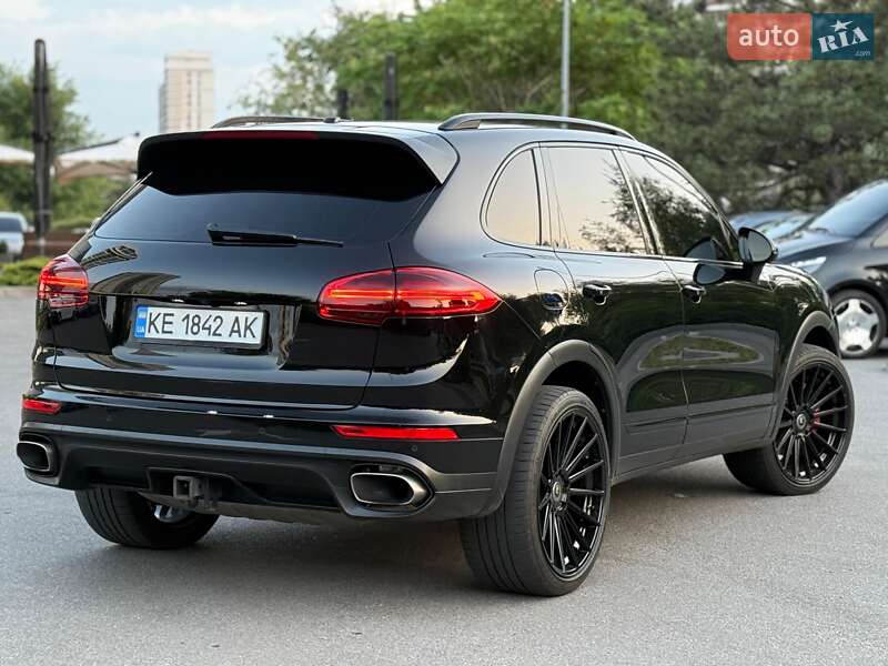 Позашляховик / Кросовер Porsche Cayenne 2017 в Дніпрі