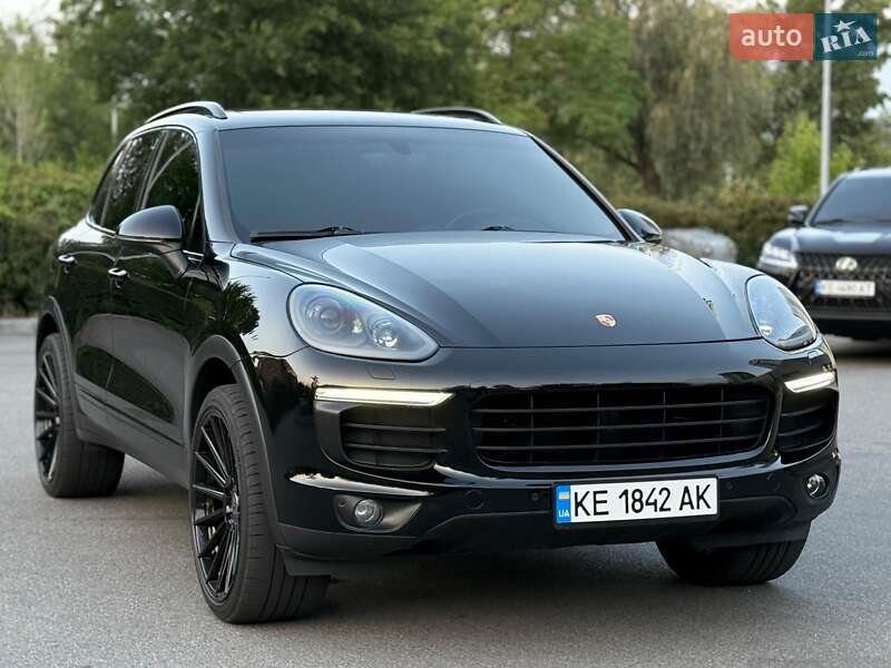 Позашляховик / Кросовер Porsche Cayenne 2017 в Дніпрі