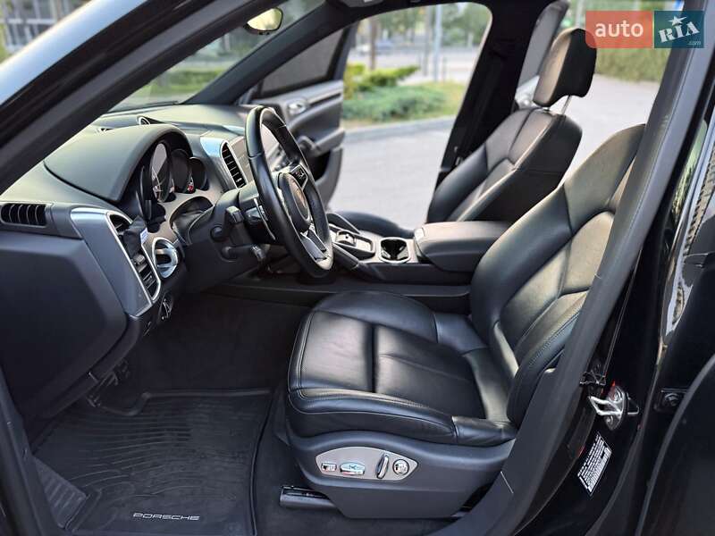 Позашляховик / Кросовер Porsche Cayenne 2017 в Дніпрі