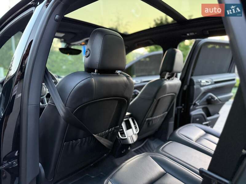 Позашляховик / Кросовер Porsche Cayenne 2017 в Дніпрі