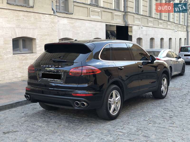 Внедорожник / Кроссовер Porsche Cayenne 2015 в Одессе
