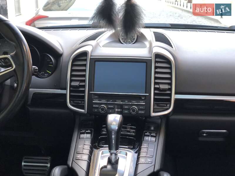 Внедорожник / Кроссовер Porsche Cayenne 2015 в Одессе