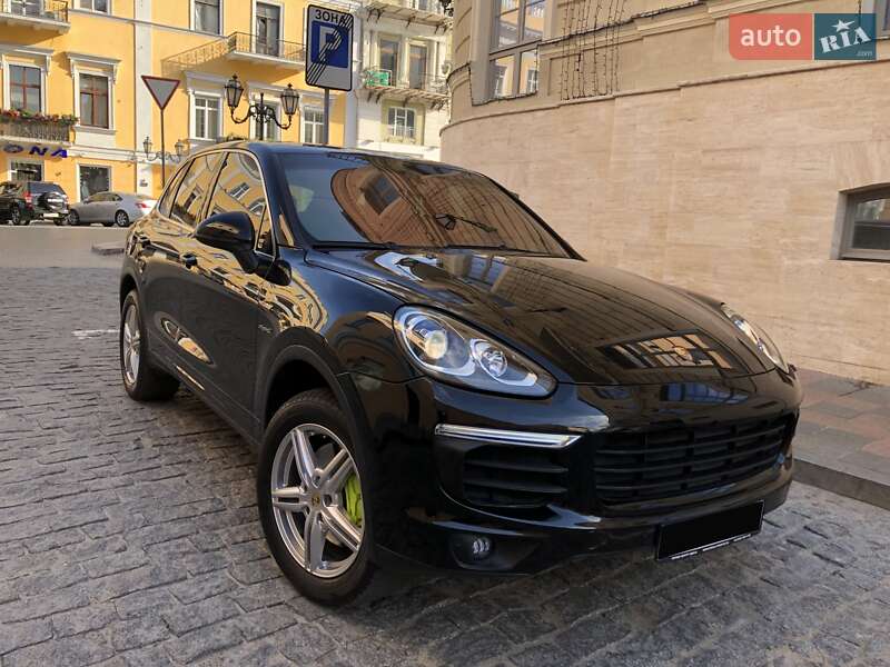 Внедорожник / Кроссовер Porsche Cayenne 2015 в Одессе