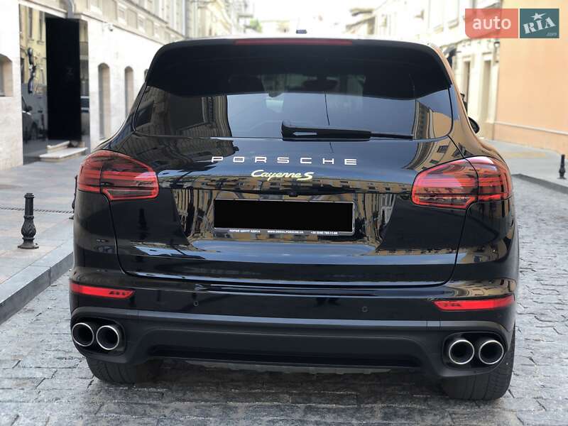 Внедорожник / Кроссовер Porsche Cayenne 2015 в Одессе