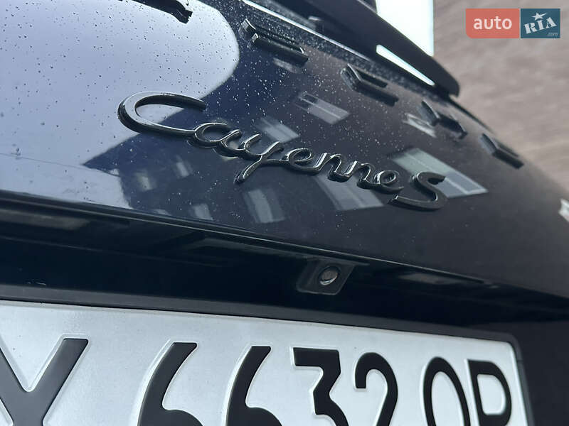 Внедорожник / Кроссовер Porsche Cayenne 2016 в Харькове