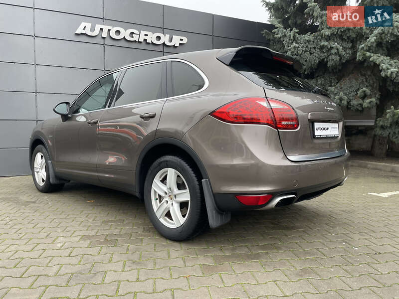 Внедорожник / Кроссовер Porsche Cayenne 2012 в Одессе
