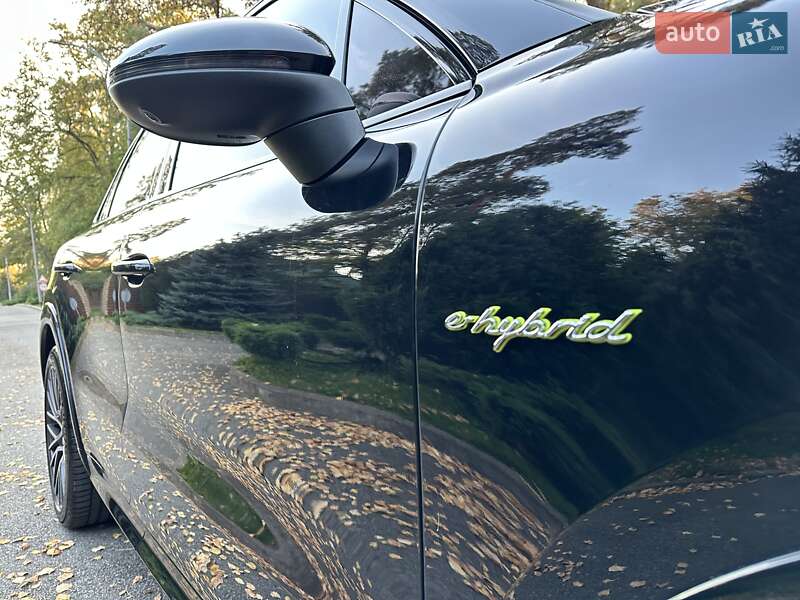 Внедорожник / Кроссовер Porsche Cayenne 2018 в Киеве