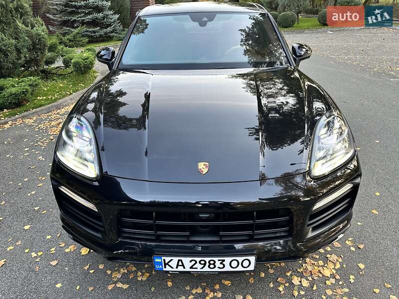 Внедорожник / Кроссовер Porsche Cayenne 2018 в Киеве