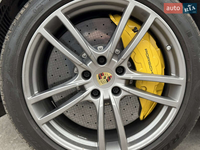 Позашляховик / Кросовер Porsche Cayenne 2018 в Києві