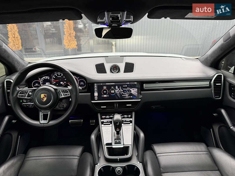 Позашляховик / Кросовер Porsche Cayenne 2018 в Києві